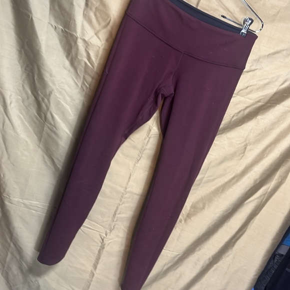 Reversible!! LULULEMON size 6 leggings - Picture 7 of 7